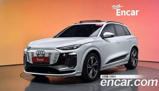Фотография автомобиля — Audi Q6 e-tron