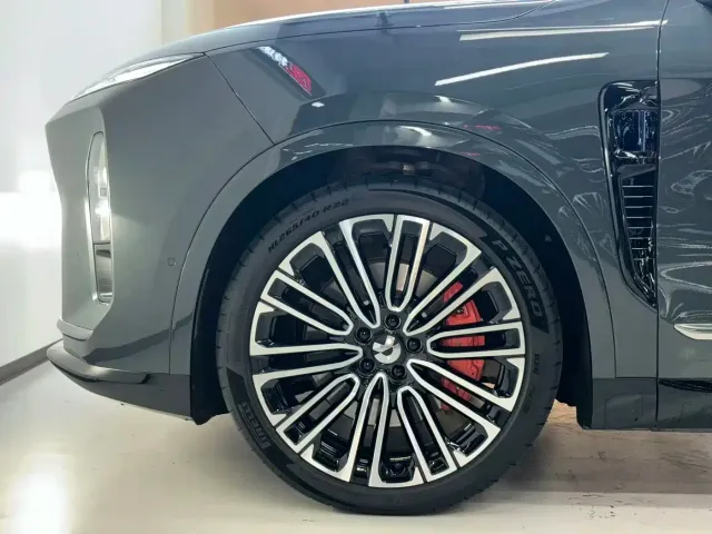 Nio ES8 — Фото автомобиля 5
