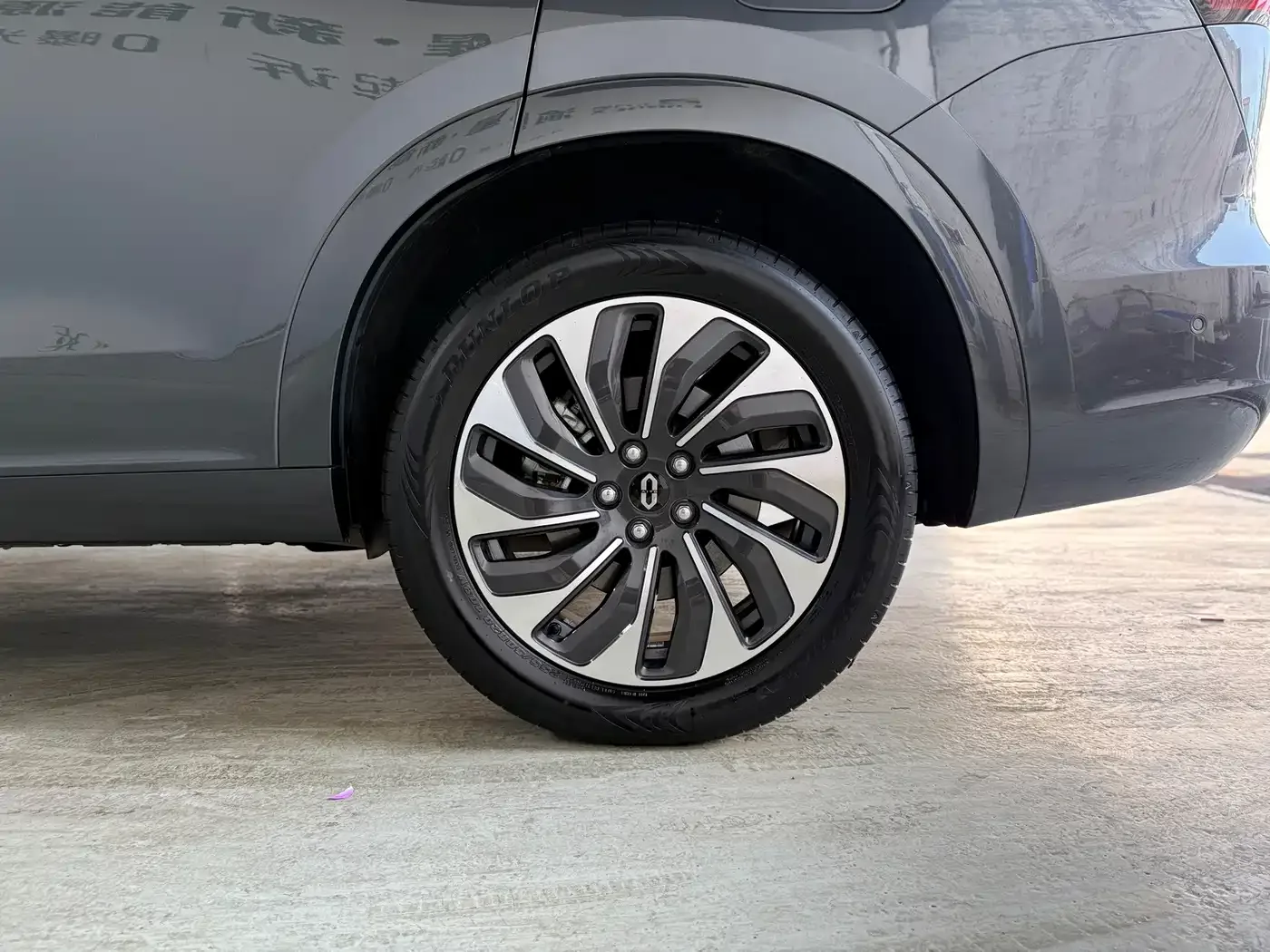 AITO Wenjie AITO M7 2022 1.5T AWD Luxury Edition — Фото автомобиля 21