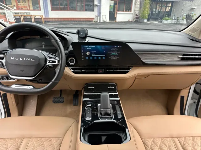 Wuling Victory — Фото автомобиля 5