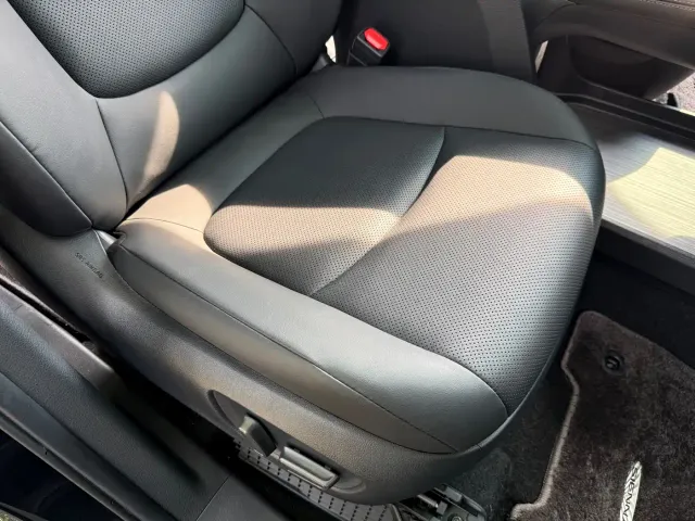 Toyota Sienna — Фото автомобиля 8