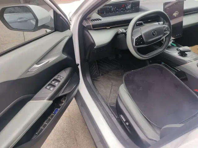 Changan Lamore — Фото автомобиля 13