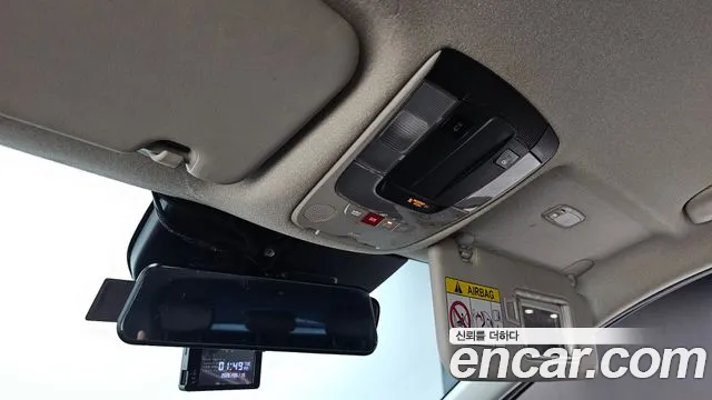 Kia Niro — Фото автомобиля 19