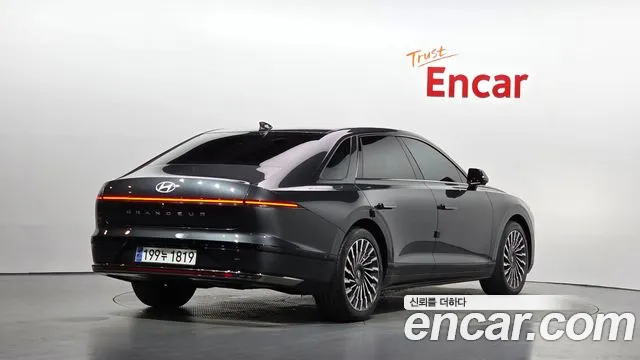Hyundai Grandeur GN7 — Фото автомобиля 2