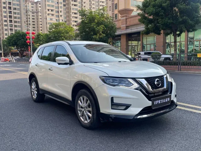 Nissan X-Trail — Фото автомобиля 3