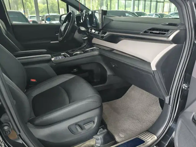 Toyota Granvia — Фото автомобиля 14