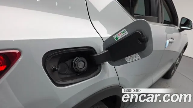 Вольво XC40 — Фото автомобиля 16