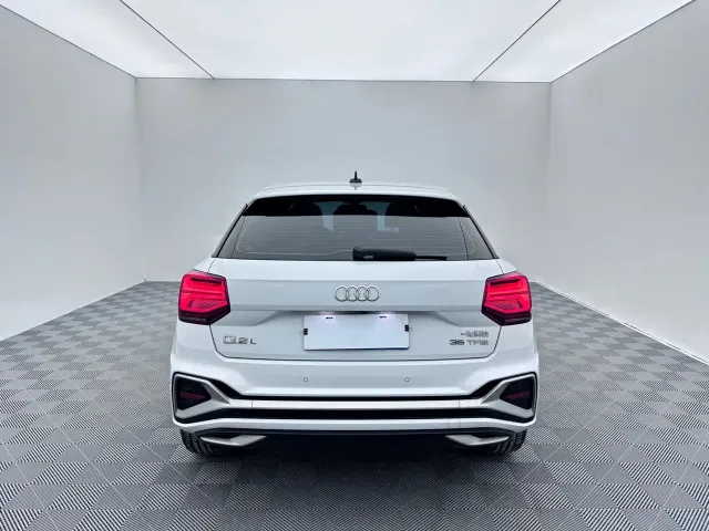 Audi Q2L — Фото автомобиля 5
