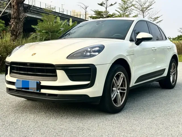 Фотография автомобиля — Porsche Macan