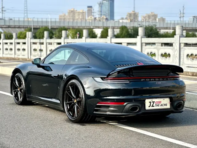 Porsche 911 — Фото автомобиля 12