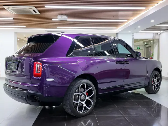 Rolls-Royce Cullinan — Фото автомобиля 3