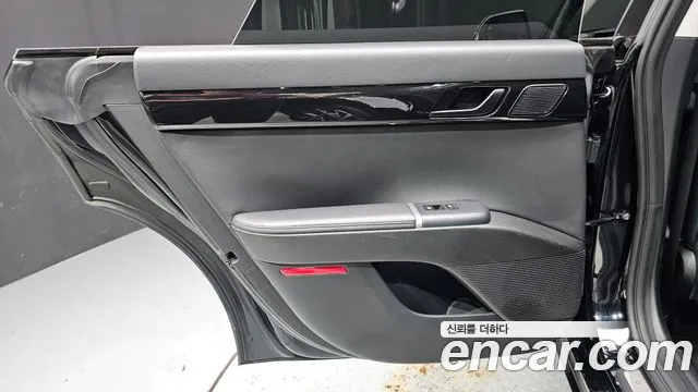 Hyundai Grandeur GN7 — Фото автомобиля 14