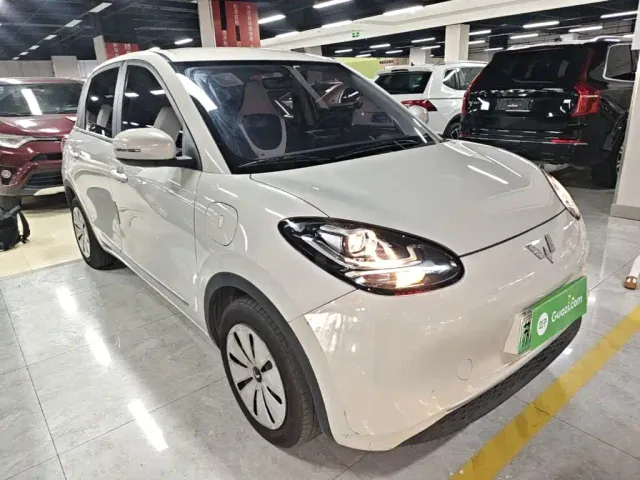 Wuling Bingo — Фото автомобиля 3