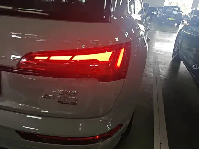 Audi Q5L — Фото автомобиля 7