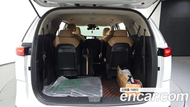 Kia Canival Carnival 4 поколение Бензин 11 мест Prestige — Фото автомобиля 20