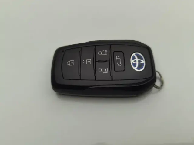 Toyota Sienna — Фото автомобиля 19