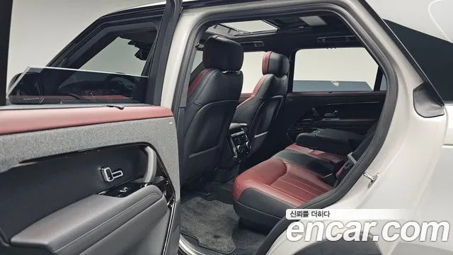 Land Rover Range Rover Sport — Фото автомобиля 9