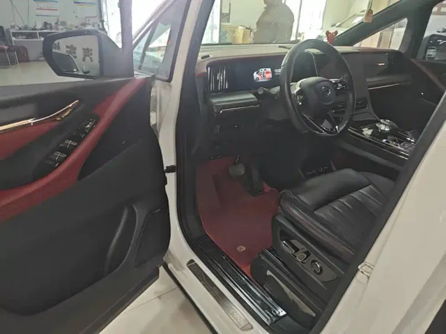 GAC Trumpchi M8 — Фото автомобиля 15