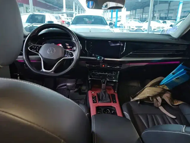 Volkswagen Passat — Фото автомобиля 9