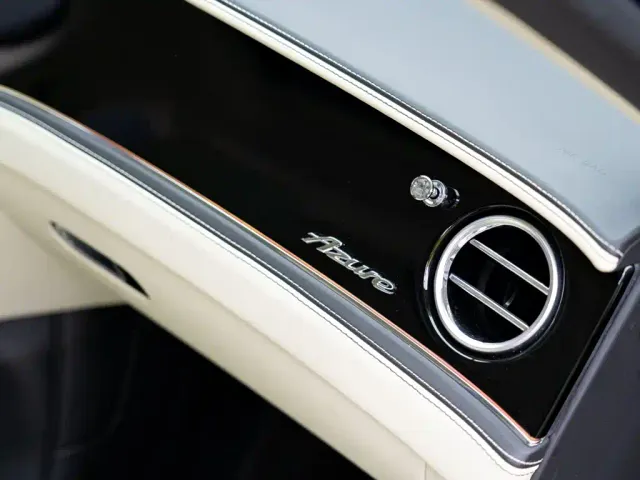 Bentley Flying Spur — Фото автомобиля 18
