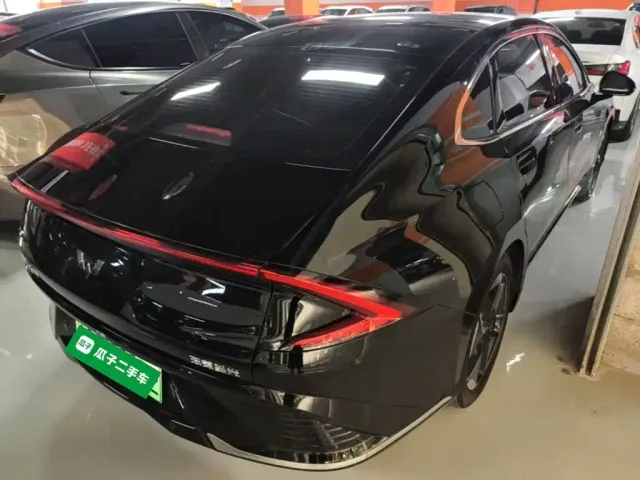Wuling Starlight — Фото автомобиля 6