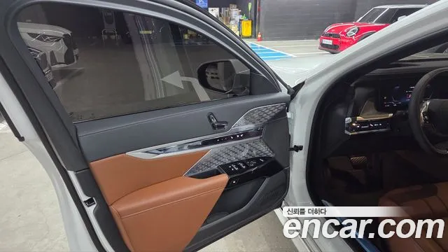 BMW i7 — Фото автомобиля 17