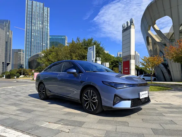 Xpeng P5 — Фото автомобиля 3
