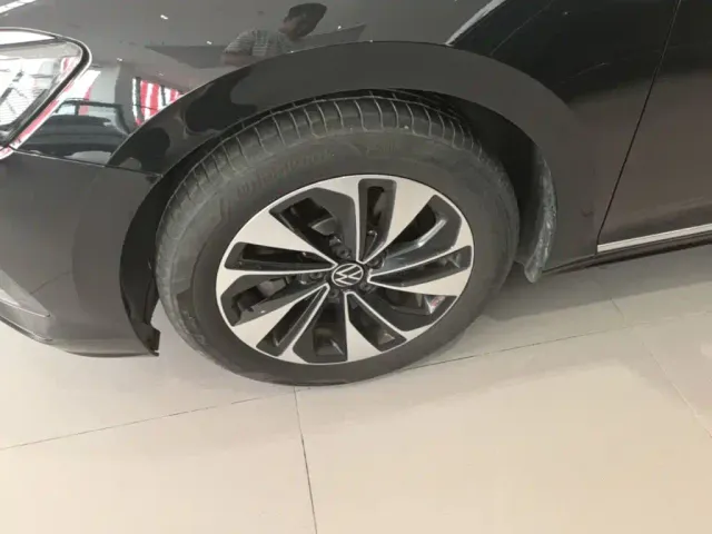 Volkswagen Passat — Фото автомобиля 22