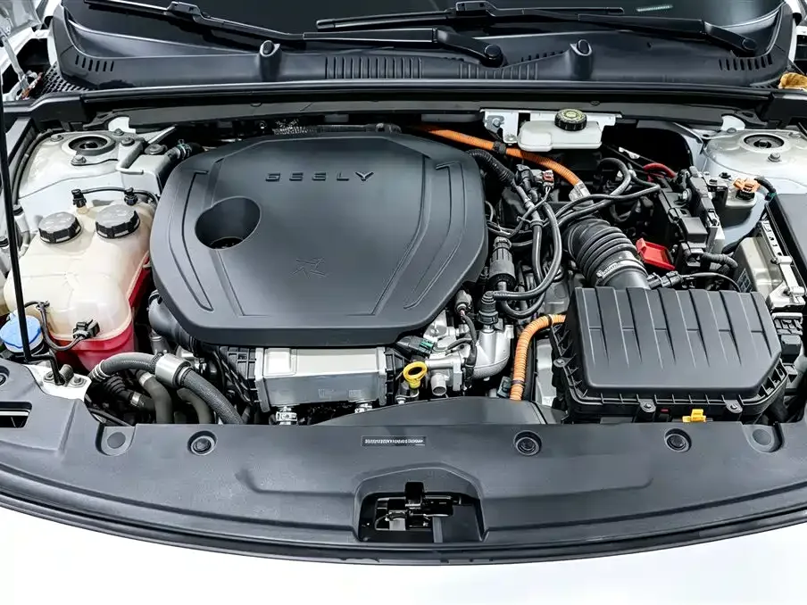 Geely Galaxy Galaxy L6 2023 60km PLUS — Фото автомобиля 19