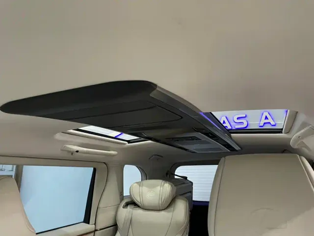 Lexus LM — Фото автомобиля 12
