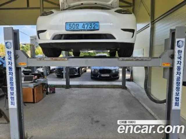 Фотография автомобиля — Tesla Model Y