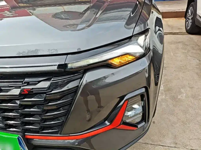 Changan CS35 Plus — Фото автомобиля 23