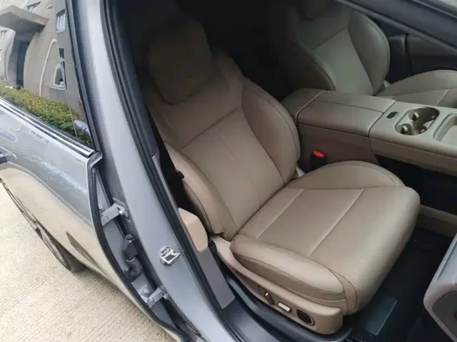 Li Auto i6 — Фото автомобиля 24