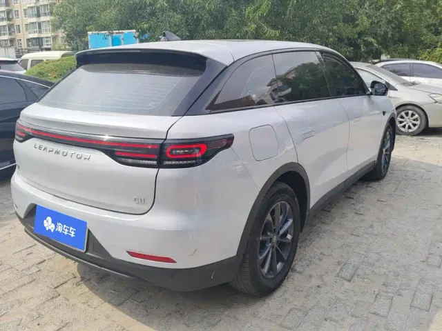 Leapmotor C11 — Фото автомобиля 3