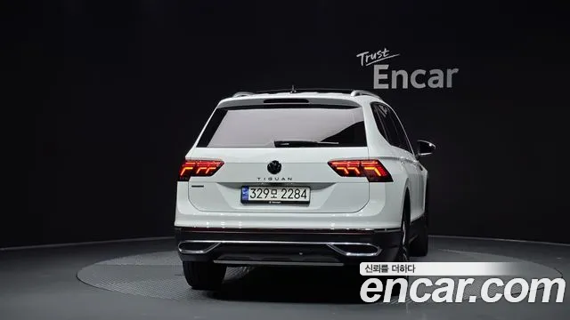 Volkswagen Tiguan — Фото автомобиля 4