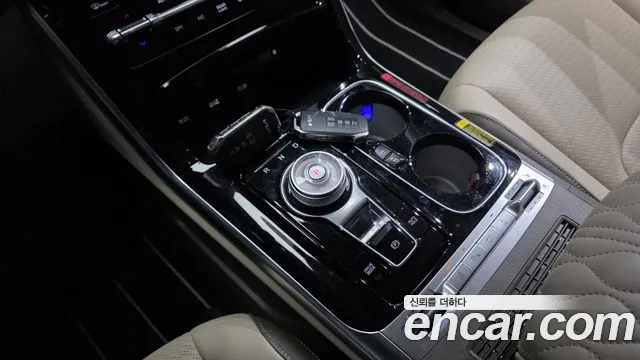 Kia Canival Carnival 4 поколение Дизель 9 мест Hi-Limousine — Фото автомобиля 9
