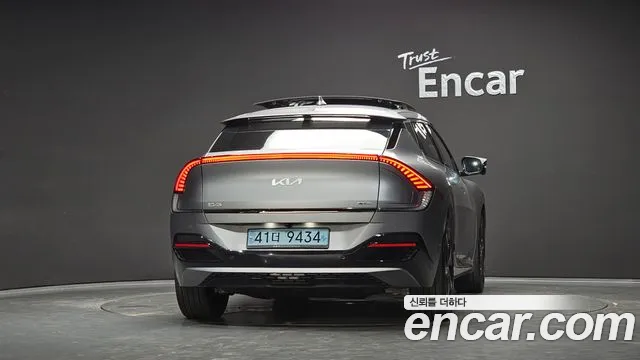 Kia EV6 — Фото автомобиля 4