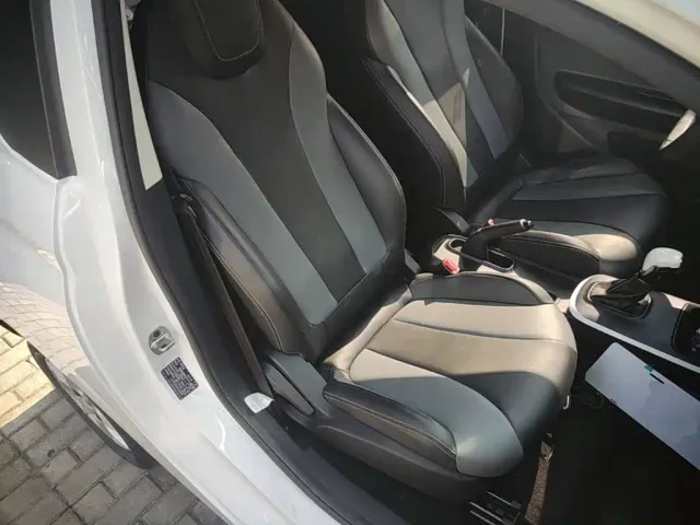 Roewe Clever — Фото автомобиля 24