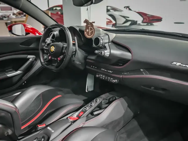 Ferrari F8 — Фото автомобиля 16