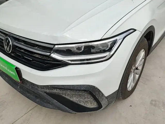 Volkswagen Tiguan L — Фото автомобиля 23