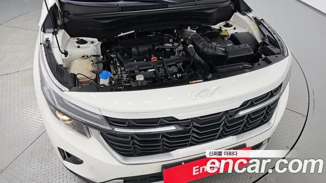 Kia Seltos Бензин 1.6 турбо 2WD — Фото автомобиля 6
