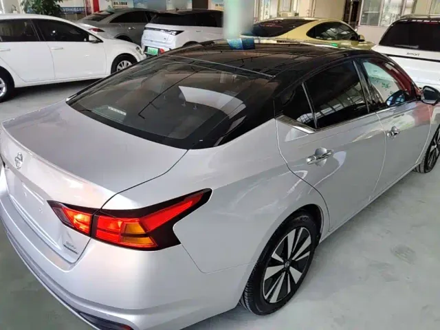 Nissan Teana — Фото автомобиля 6