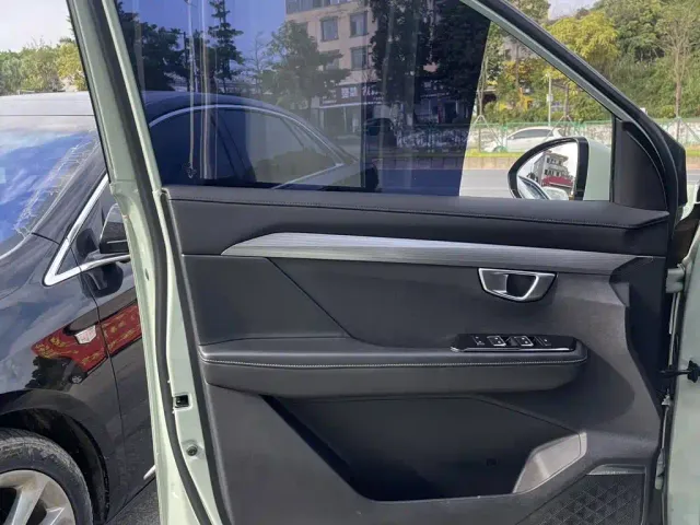 Wuling Asta — Фото автомобиля 12