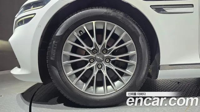 Genesis G80 Бензин 2.5 турбо AWD — Фото автомобиля 4