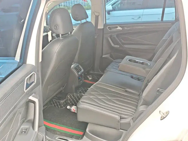 Volkswagen Tiguan L — Фото автомобиля 8