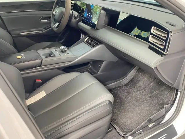 BYD Qin L — Фото автомобиля 4