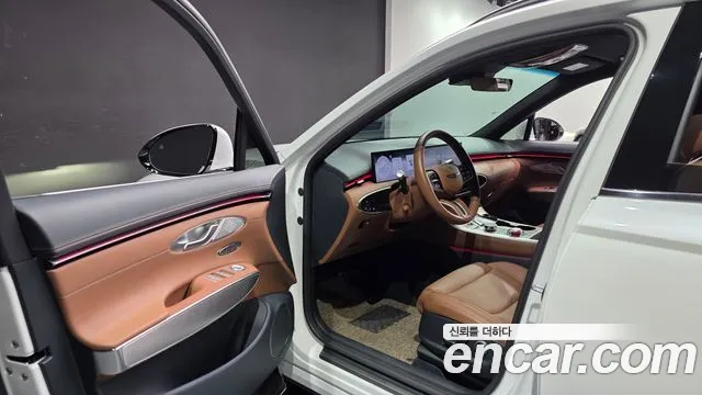 Genesis GV70 — Фото автомобиля 10