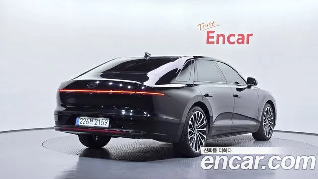 Hyundai Grandeur GN7 — Фото автомобиля 2