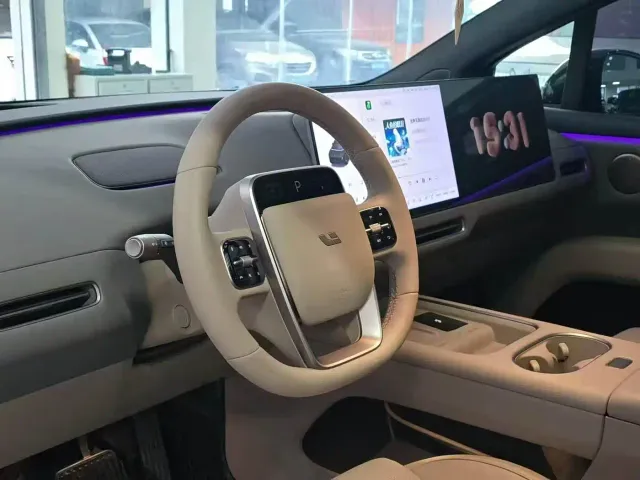 Li Auto i6 — Фото автомобиля 5