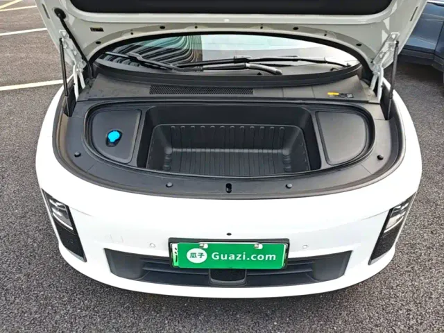 Li Auto i6 — Фото автомобиля 19